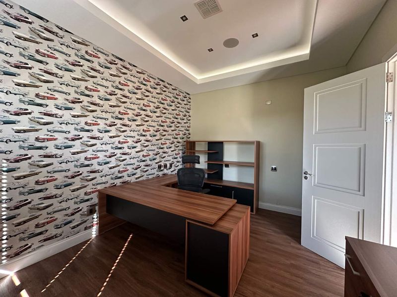 Elegant Family Home Designed for Modern Living & Effortless Entertaining - Photo 10