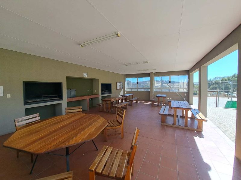 SUPER SOLE MANDATE – HOT PROPERTY IN KLEIN WINDHOEK! - Photo 5