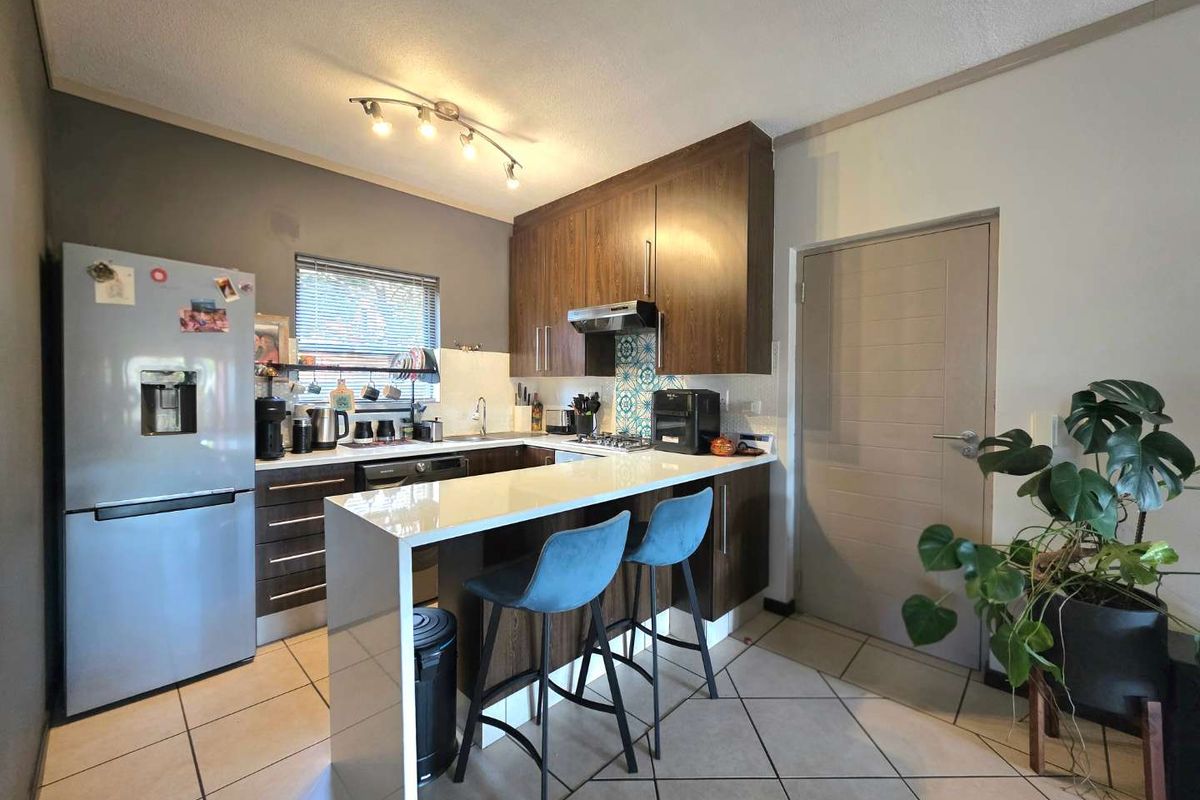 2 Bed Garden Apartment with Resort-Style Living in Secure Estate - Photo 2