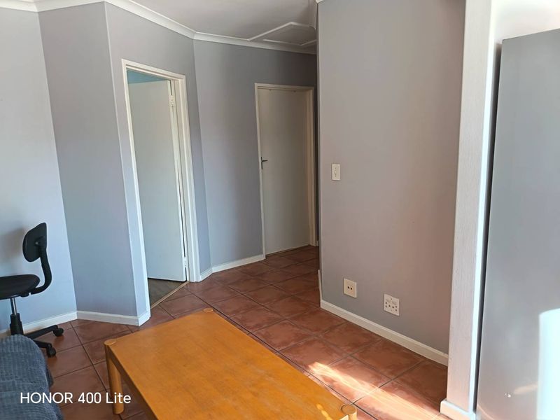 2 Bedroom Apartment in Stellenbosch - Photo 5