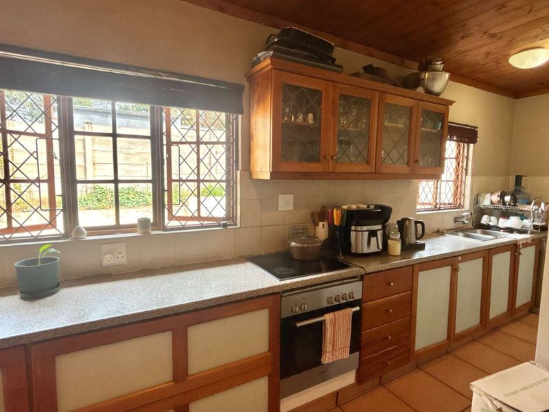 Spacious Family Living in a Convenient Scottsville Location - Photo 8