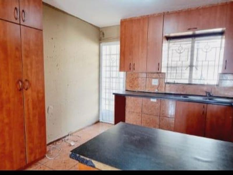 2 Bedroom Apartment for Sale in Ridgeway - Photo 4