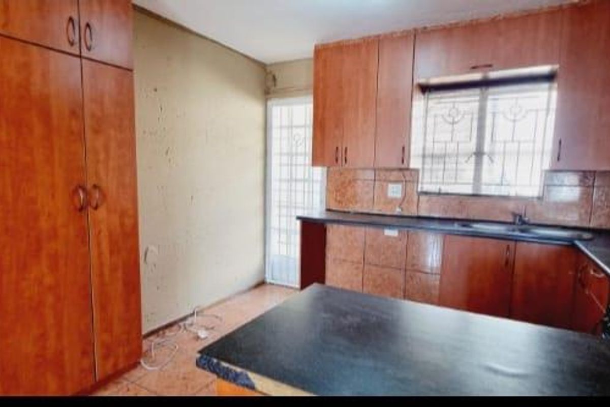 2 Bedroom Apartment for Sale in Ridgeway - Photo 4