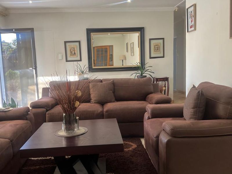 Secure Dorado Park Property with Pool & Double Garage - Photo 6