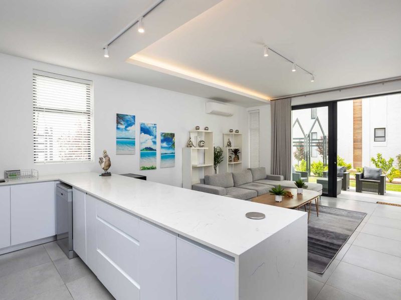 Exquisite Ambrosia ground floor apartment at the Polo Village Apartments II - Photo 4