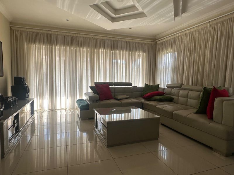 Magnificent finishes! - Photo 5