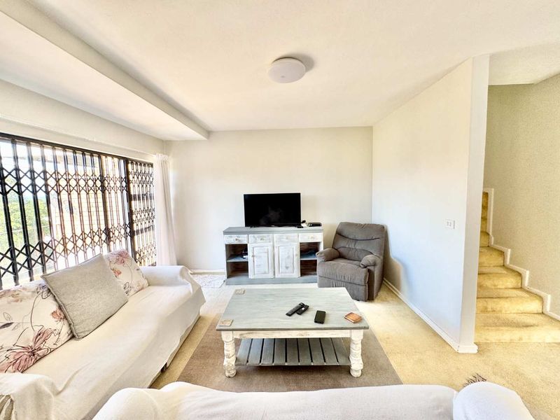 Hendra Estates - Pet Friendly Townhouse with Seaview's For Rent In Prime Umhlanga! - Photo 10