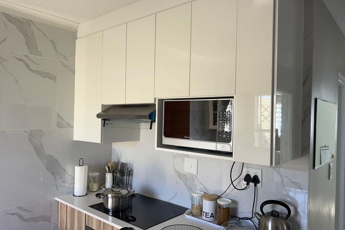 Clayville - R 950 000 Neat Family Home ! - Photo 4