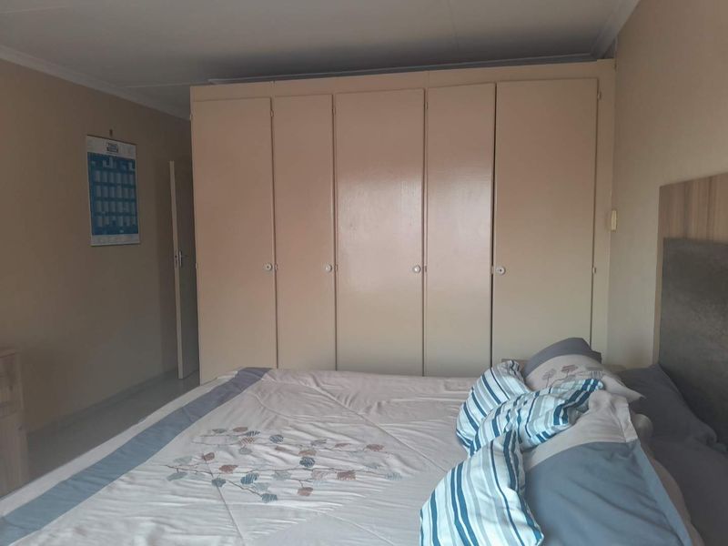 3 Bedroom Apartment for sale in New Redruth - Photo 6