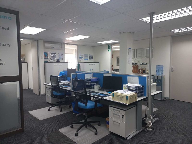 Corporate Business Park Office Space Available from 1 October! - Photo 2