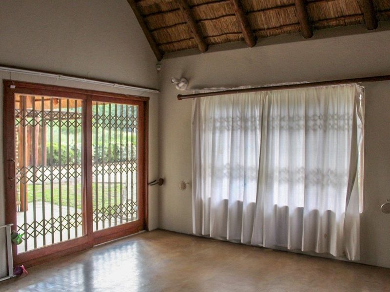 Investment Property in Kampersrus - Photo 3