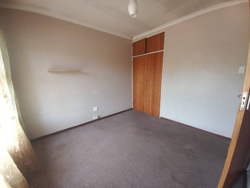 Charming 2 Bedroom Flat - Photo 7