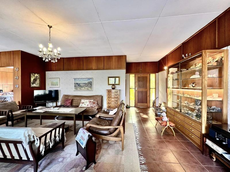 3 Bedroom House For Sale in Klein Windhoek - Photo 3