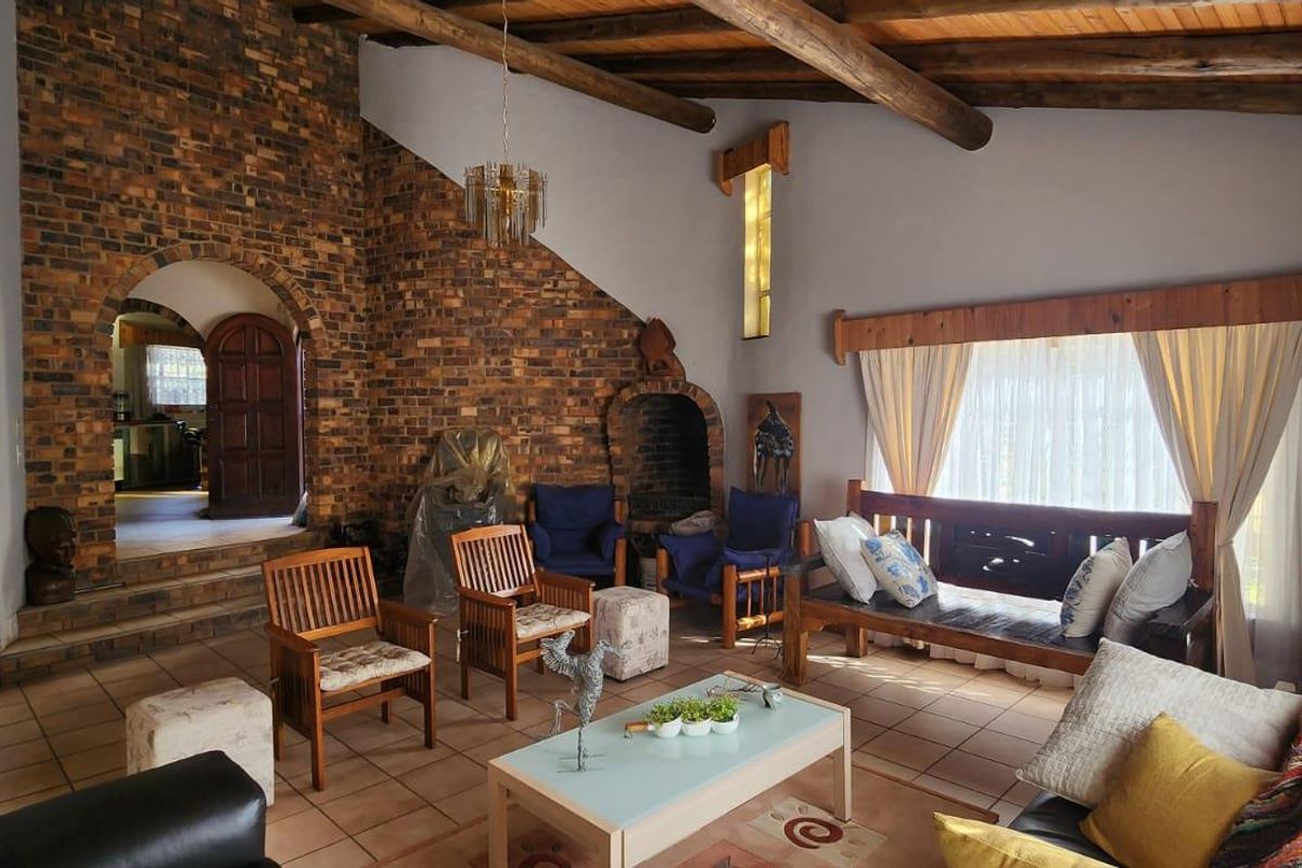 Stunning Views & Luxury Living - Photo 4