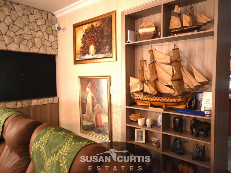 HOUSE WITH FLAT IN EXT 9, FOR SALE - Photo 6