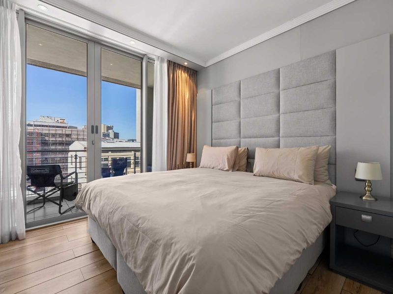 Five-star hotel living in the heart of Cape Town - Photo 3