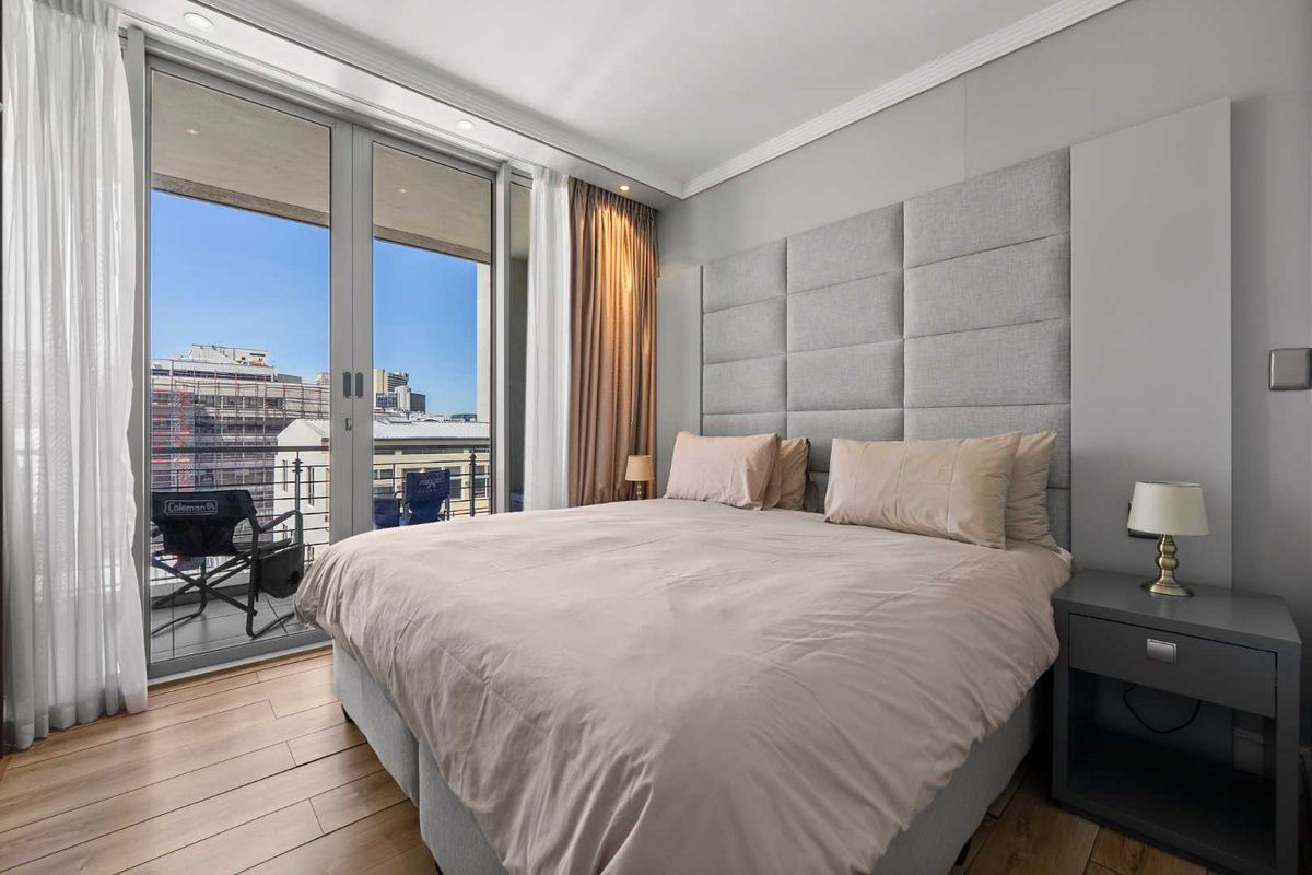 Five-star hotel living in the heart of Cape Town - Photo 3