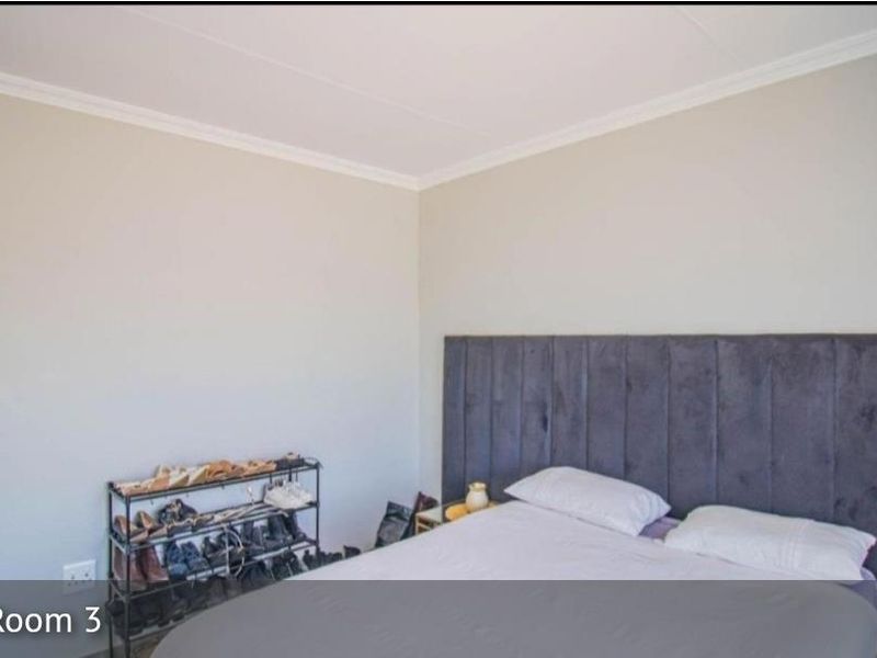 3 Bedroom House In Blue Hills - Photo 9