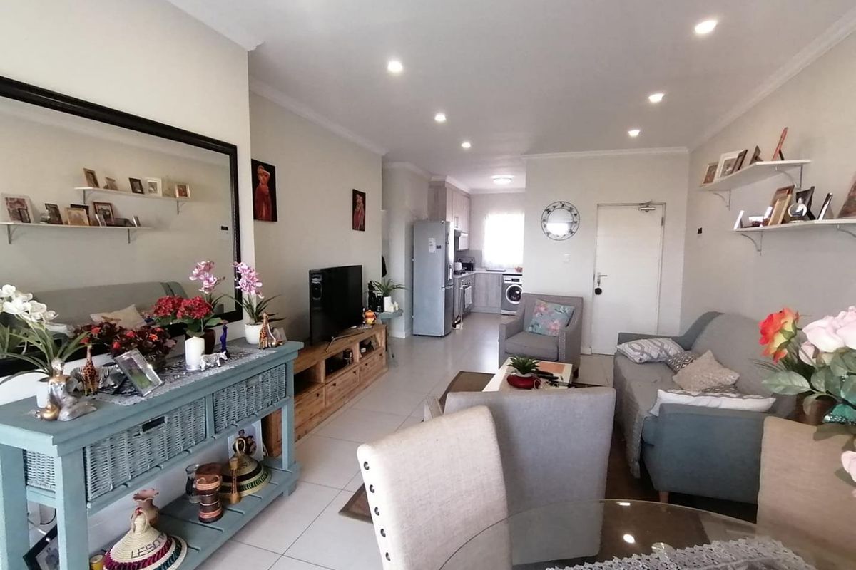 Spacious 2 Bedroom Apartment - Photo 4