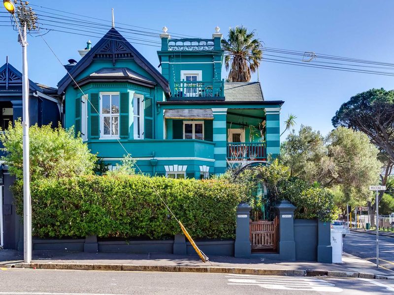 Most gorgeous character home for sale next to De Waal Park - Photo 2