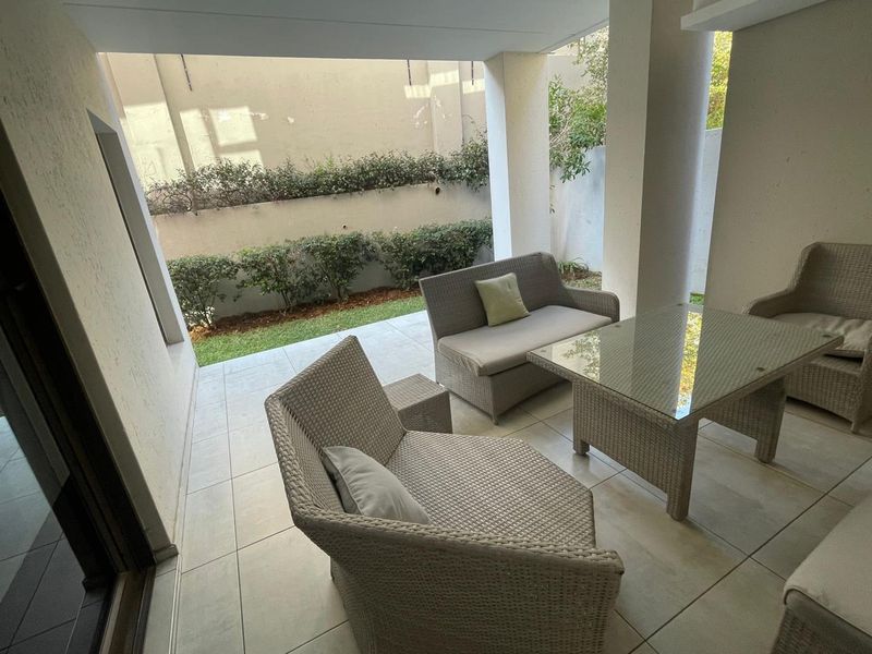 Elegant 3-Bedroom Family Home in the Heart of Craigavon, Sandton - Photo 4
