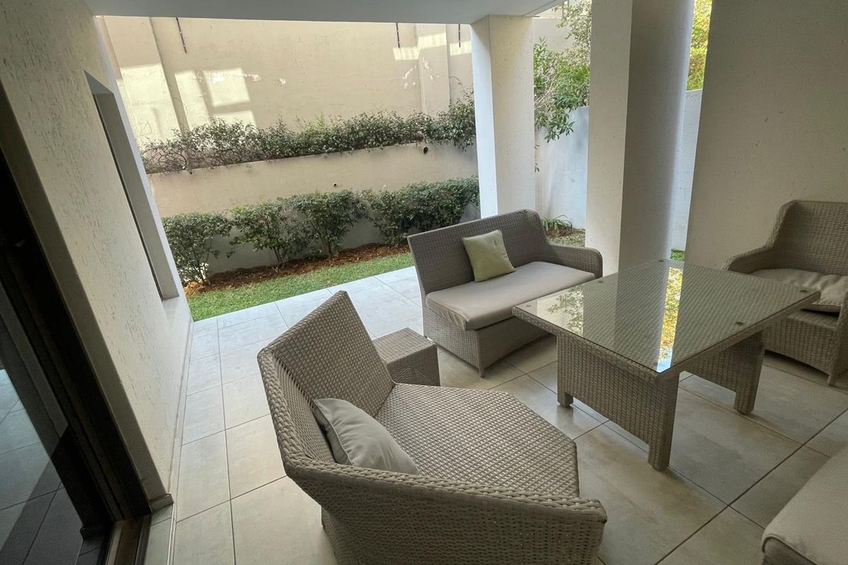 Elegant 3-Bedroom Family Home in the Heart of Craigavon, Sandton - Photo 4