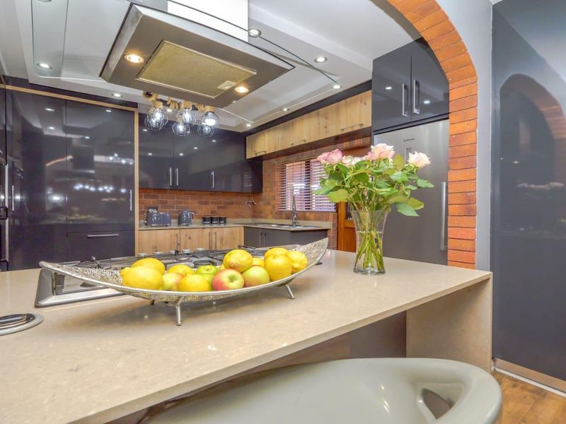 Modern and Luxurious - Lambert road, Morningside - Photo 10