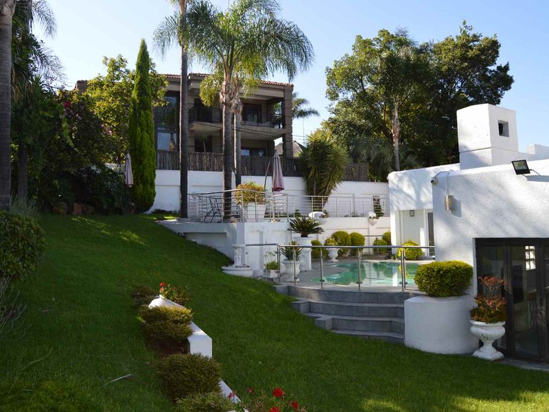 Stunning Furnished Home in Secure Estate with Breathtaking Sunset Views - Photo 6