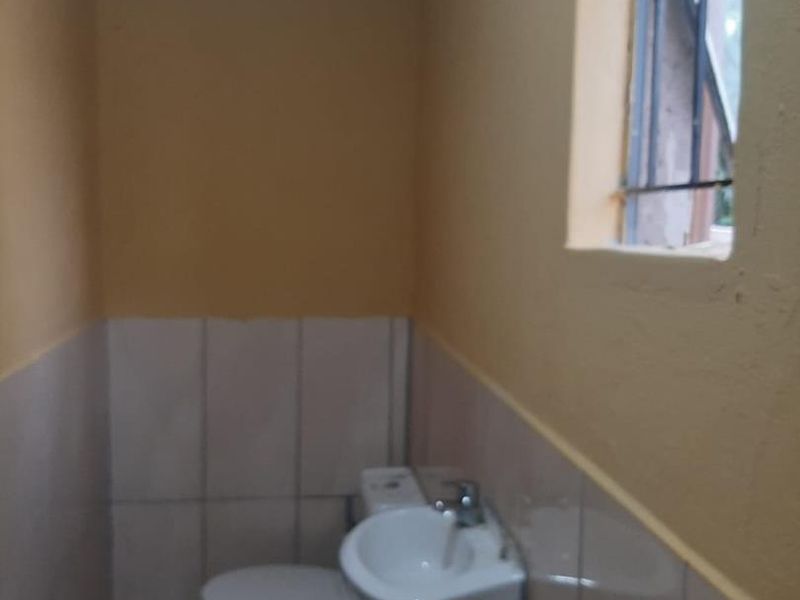 Property Investment - Photo 8