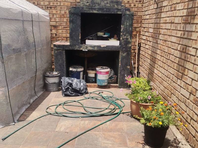 4 Bedroom House For Sale in Vanderbijlpark SE1 - Photo 3