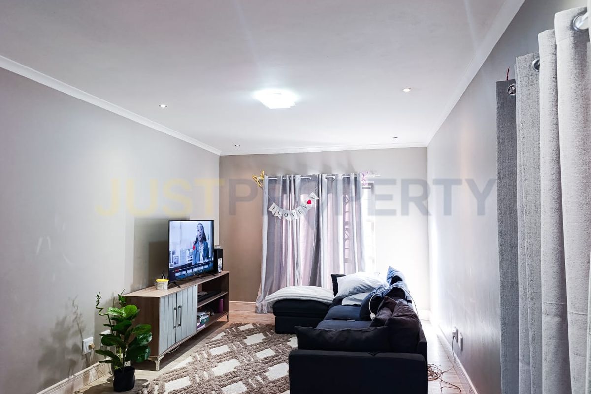 Townhouse mile 4 - Photo 2