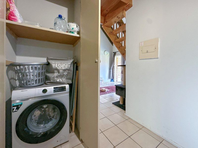 Discover Tranquil Living in the Heart of Garsfontein - Charming 2-Bedroom Pet Friendly Home in a Sought-After Complex - Photo 8