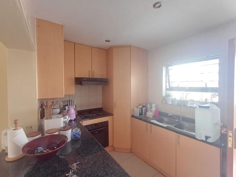 3-Bedroom Duplex in Prime Location - Photo 9