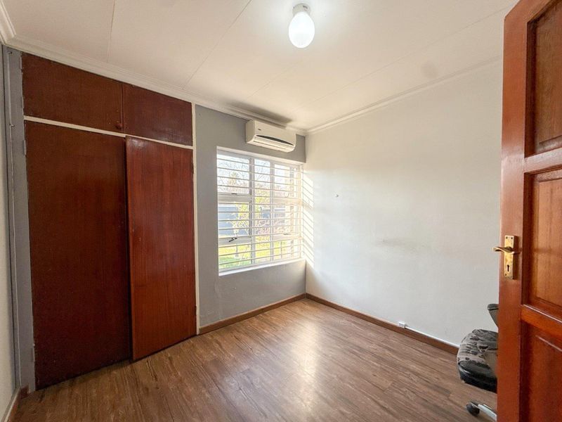 Versatile Business Property in a Prime Garsfontein Location - Photo 9