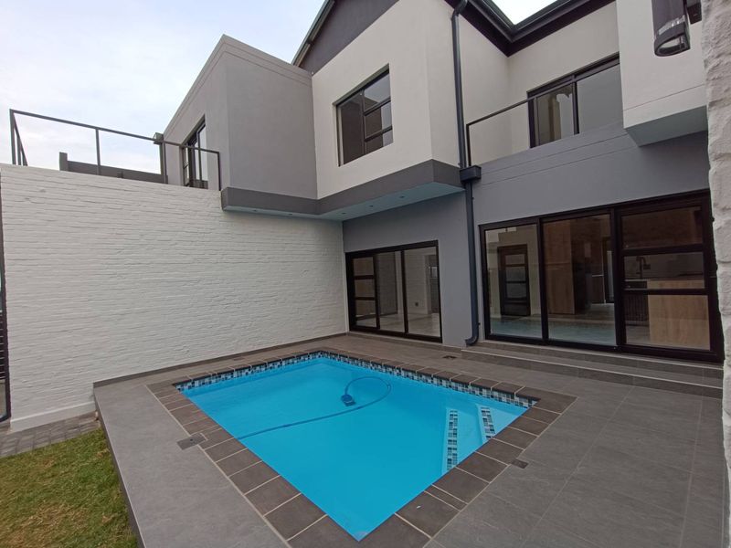 MIDSTREAM - FOUNTAIN BROOK - BRAND NEW 4 BEDROOM HOUSE READY TO MOVE IN! - Photo 2