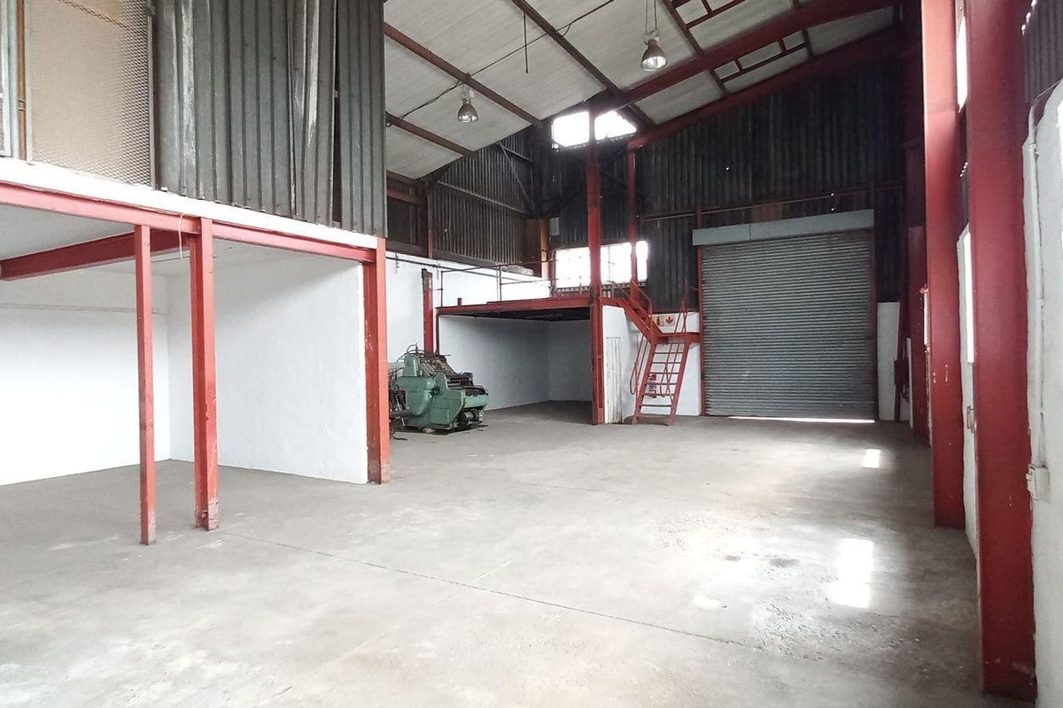 371m2 Dunswart industrial warehouse to let - Photo 3