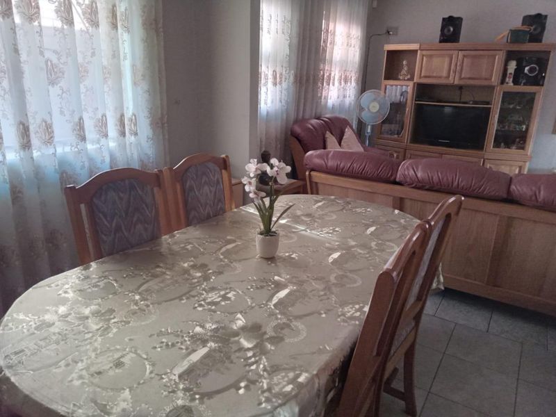 Cozy Family Home in Shallcross with Great Security and Views - Photo 8