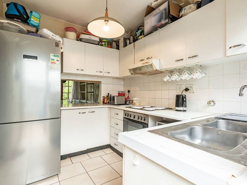 Gorgeous 3 Bed Town House In Plumstead. - Photo 8