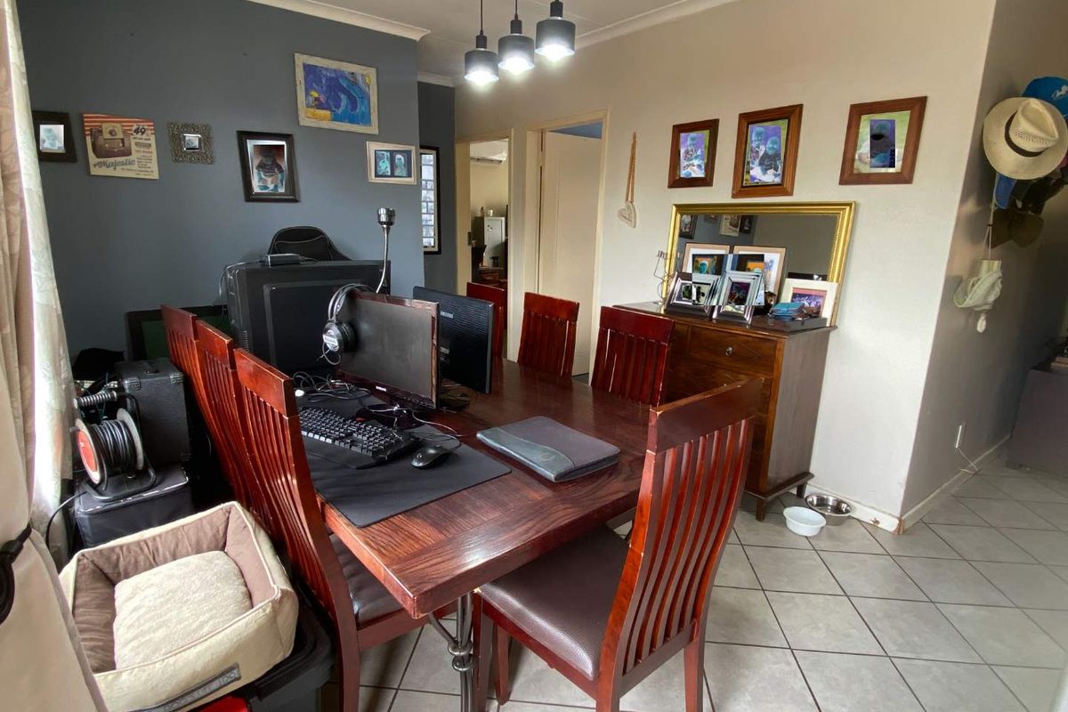 2 Bedroom Townhouse for sale in Highveld. - Photo 3