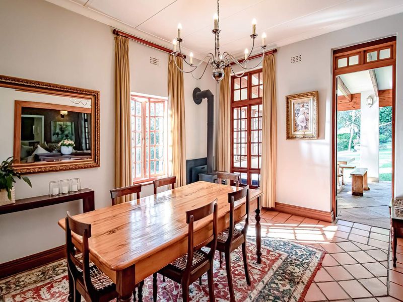 Magnificent Family Home with Cottage on Established Acre in Bryanston East - Photo 8