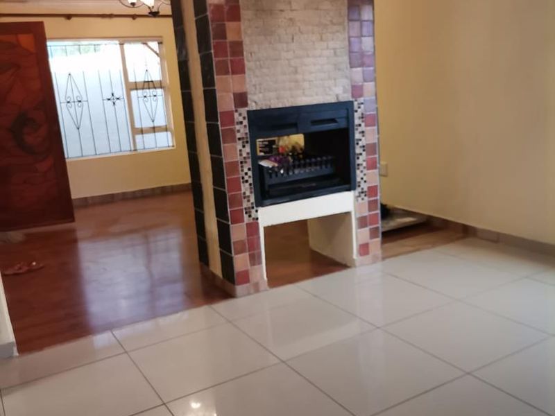 3 BEDROOMS HOUSE FOR SALE - Photo 2