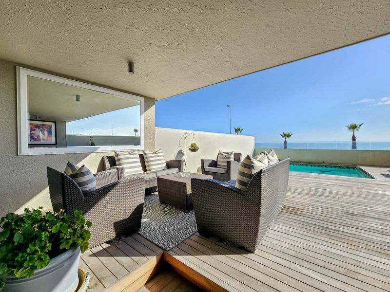 Mouille Point’s Secret Escape - Photo 6