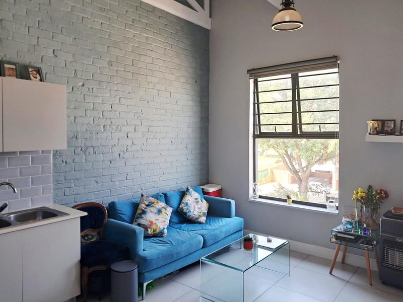 Sky-High Sunshine & Braai: Ferndale’s Fun-Loving Loft! - Photo 3