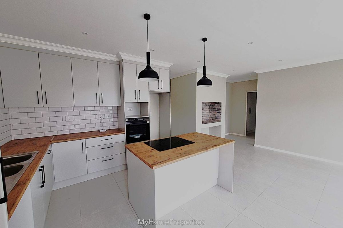 3 Bedroom Townhouse for Sale, Ext 23 Swakopmund | 3 Schlafzimmer Townhaus zu Verkaufen, Swakopmund, Namibia - Photo 3