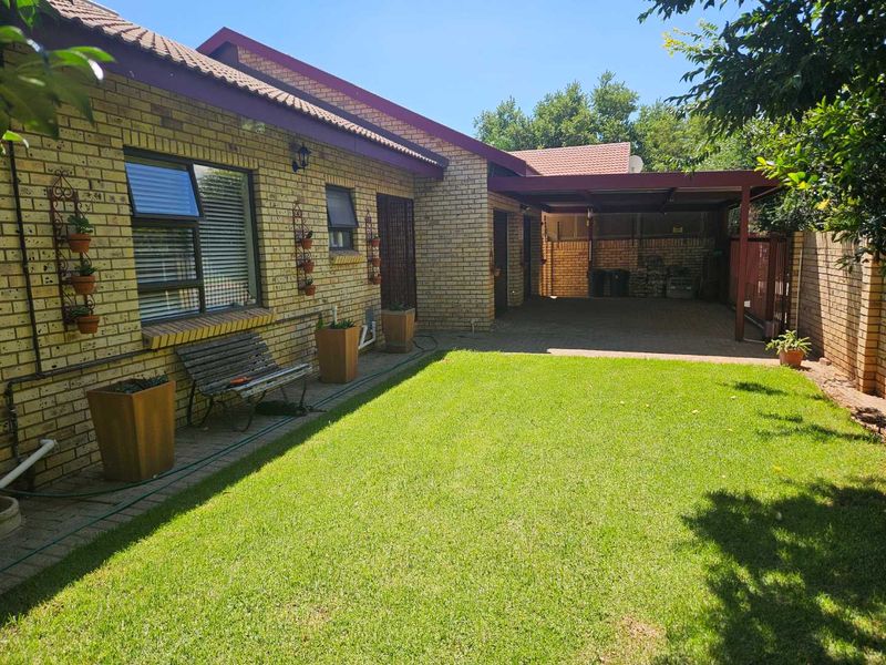 Modern Lock-up and go - Photo 4