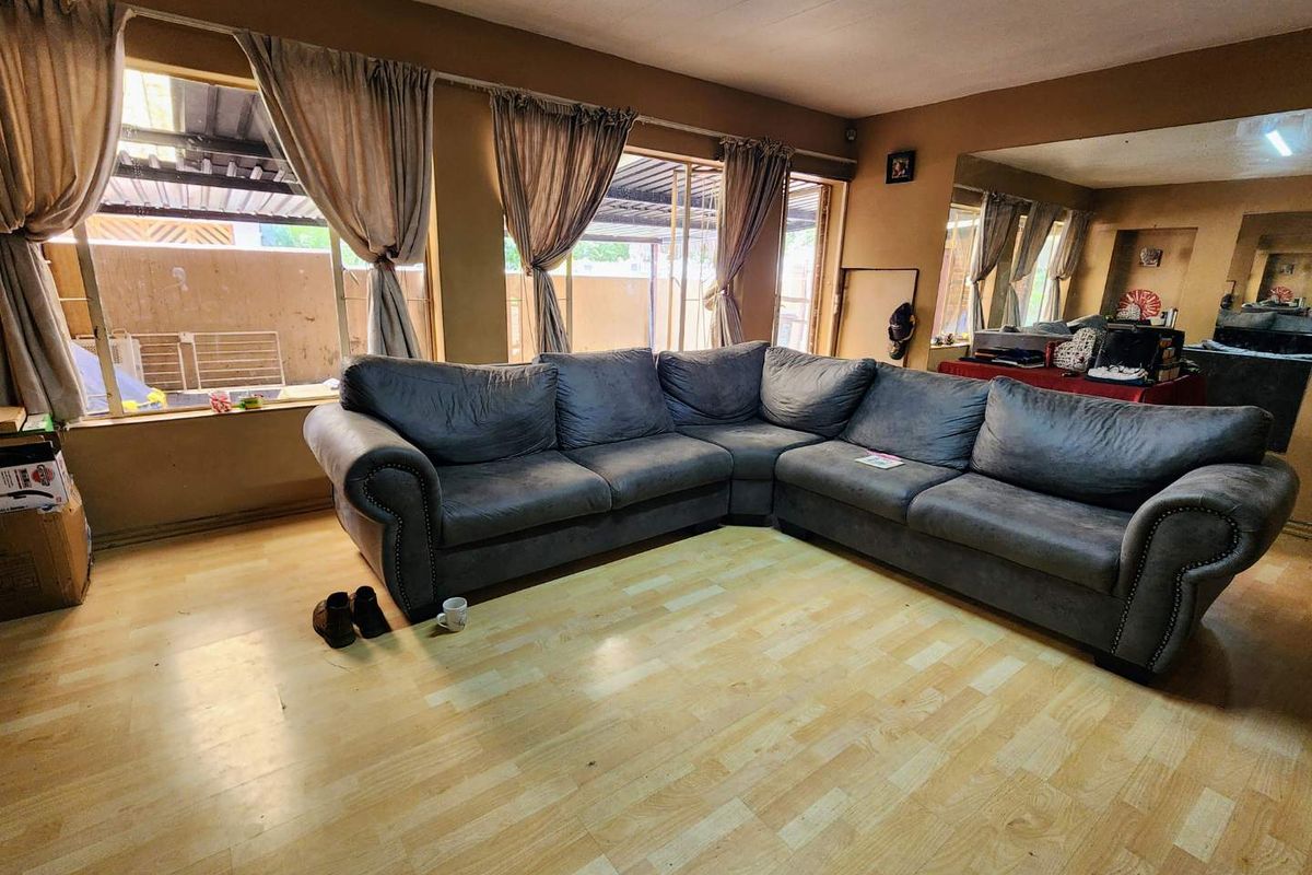 Unbeatable Triple-Income Investment: R26,000 Monthly Potential in One Prime Location - Photo 3