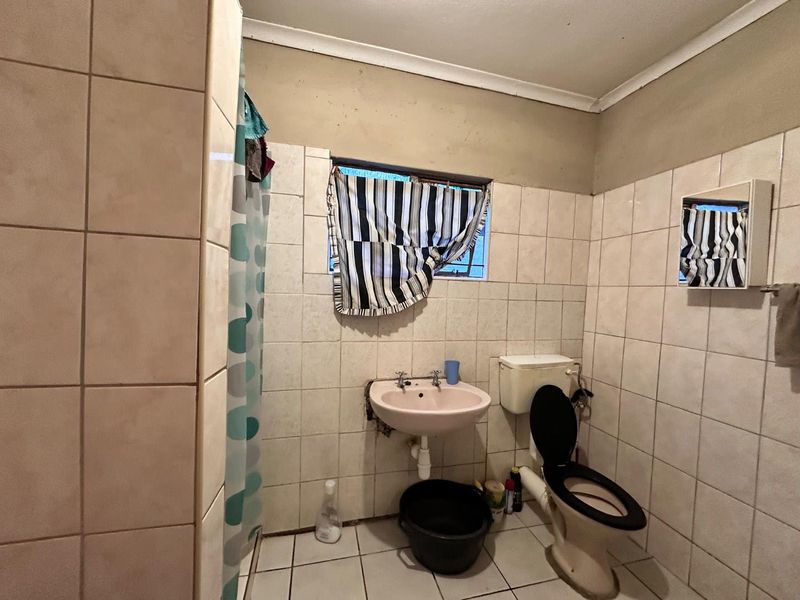 Well located home for sale - Photo 9