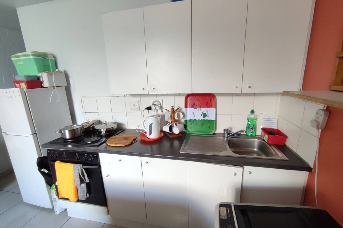 1 Bedroom Apartment For Sale In Wynberg - Photo 4