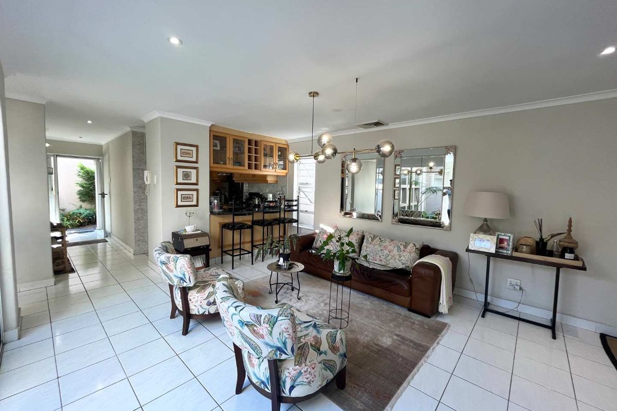 Hendra : 3-Bedroom Simplex | Safe, Central – An Umgeni Park Gem! - Photo 2