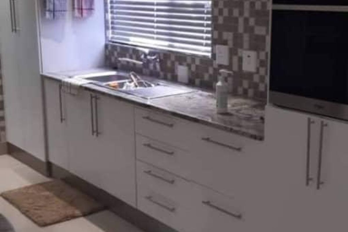 FOR SALE - 7.4HA SMALLHOLDING WITH MAIN HOUSE, MULTIPLE FLATS - USAKOS - Photo 2